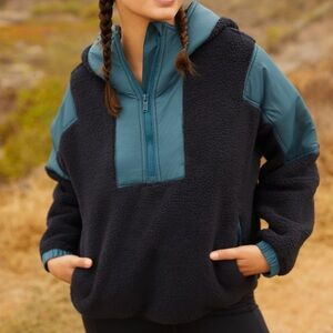 Free People Movement Lead the Pack Pullover Fleece Black & Green Size Medium